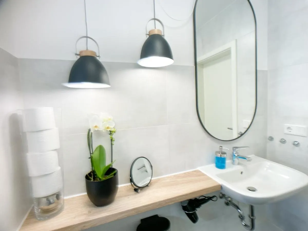 M-Style 02 Apartment Mit Balkon 24H Self-Check-In, Free Parking, Netflix Nürnberg